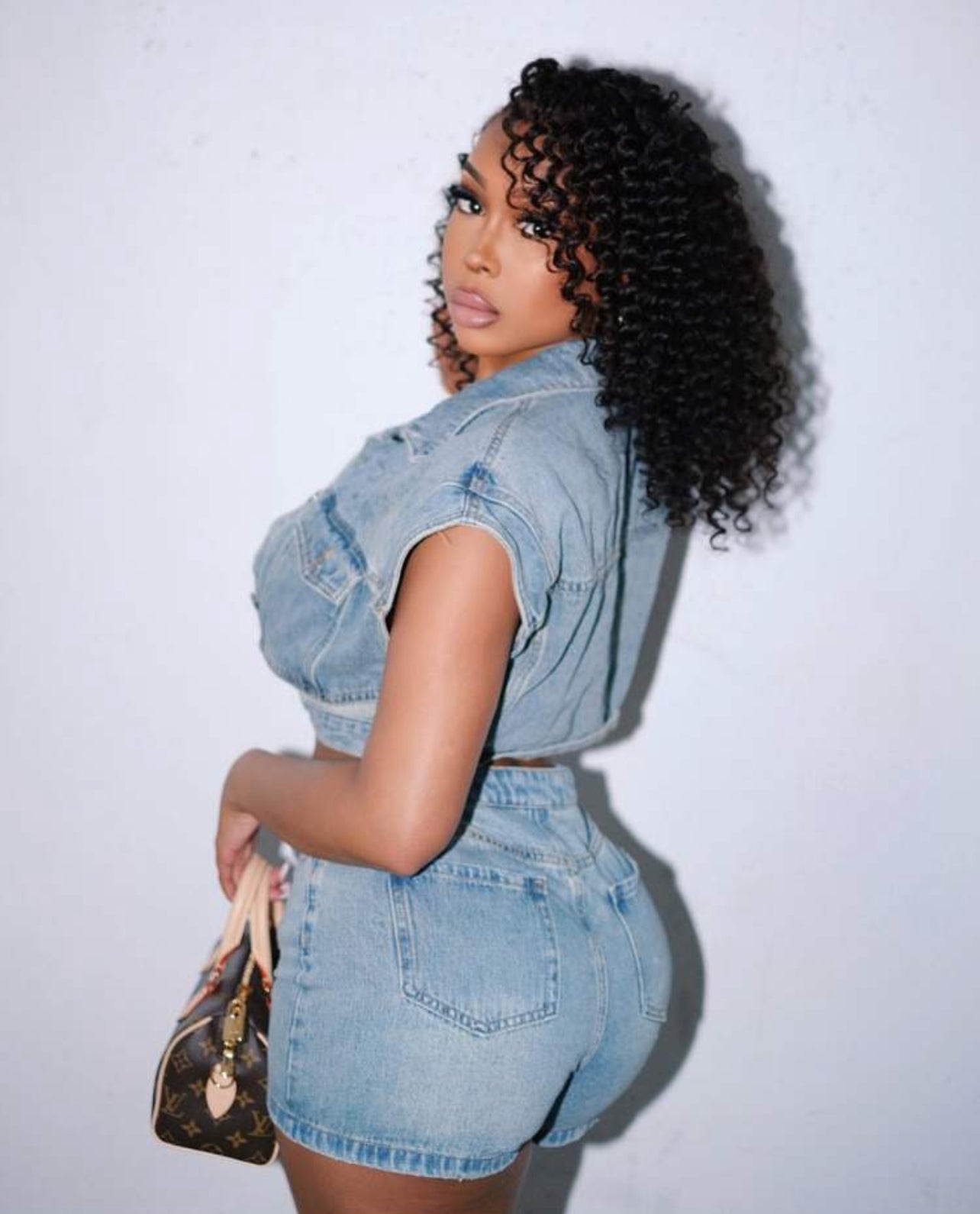 Bae You Fine